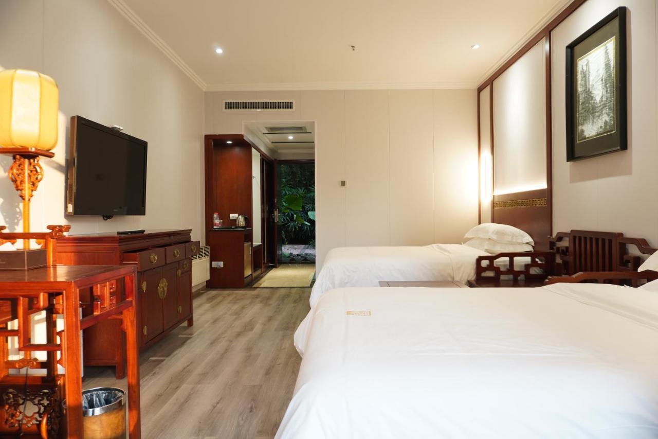 Guilin Yi Characteristic Hotel Coltd Exterior foto