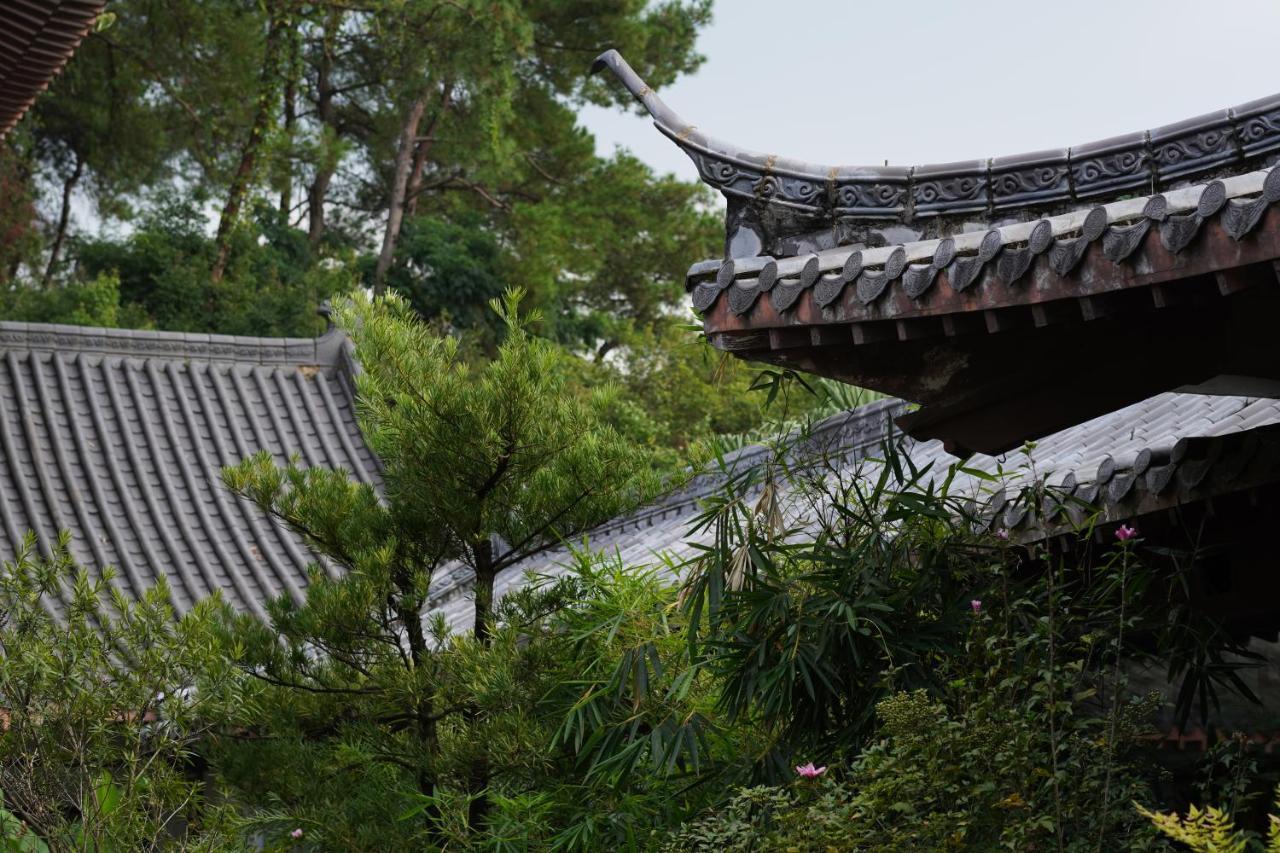 Guilin Yi Characteristic Hotel Coltd Exterior foto